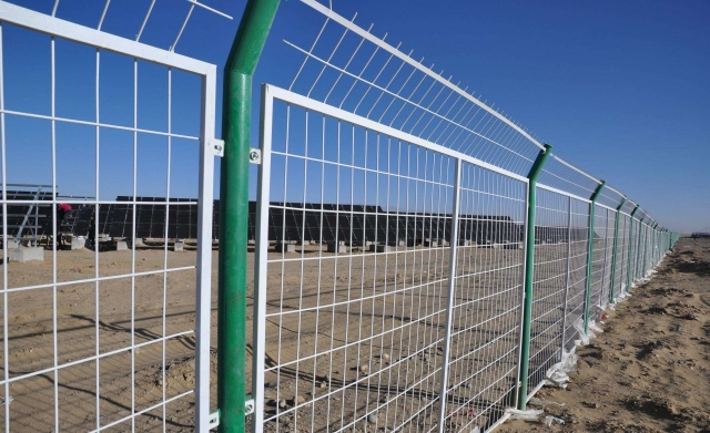 公路護欄網(wǎng)-02